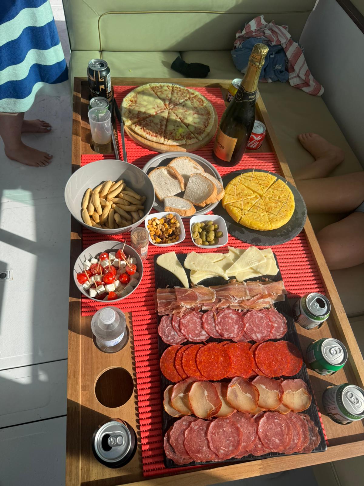 Výlet lodí za delfíny a kytovci na 3 hodiny - 6